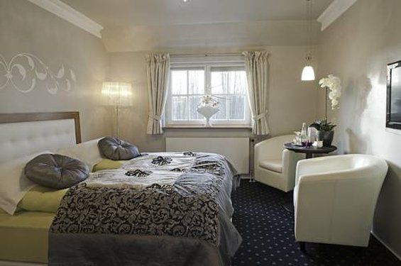 Amethyst Hotel Garni Lueneburg Deutsch Evern Esterno foto