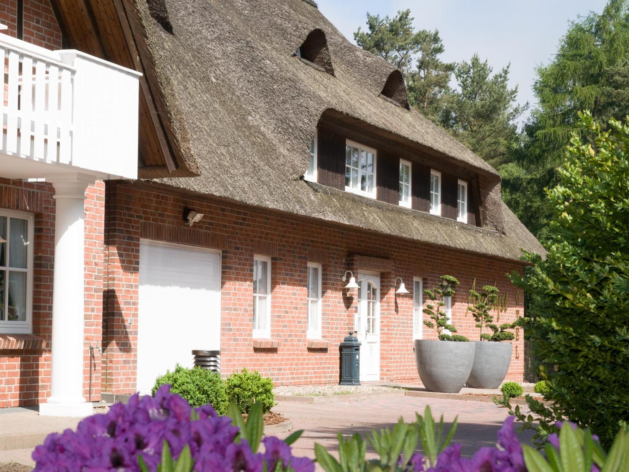 Amethyst Hotel Garni Lueneburg Deutsch Evern Esterno foto